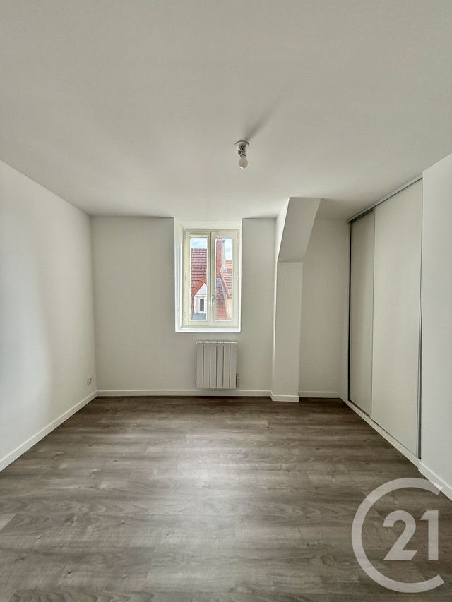 Appartement F3 à louer - 3 pièces - 69.8 m2 - MOULINS - 03 - AUVERGNE - Century 21 Pierre Immobilier