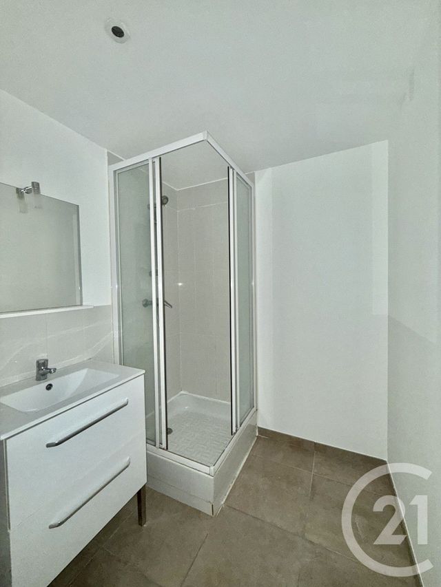 Appartement F3 à louer - 3 pièces - 69.8 m2 - MOULINS - 03 - AUVERGNE - Century 21 Pierre Immobilier