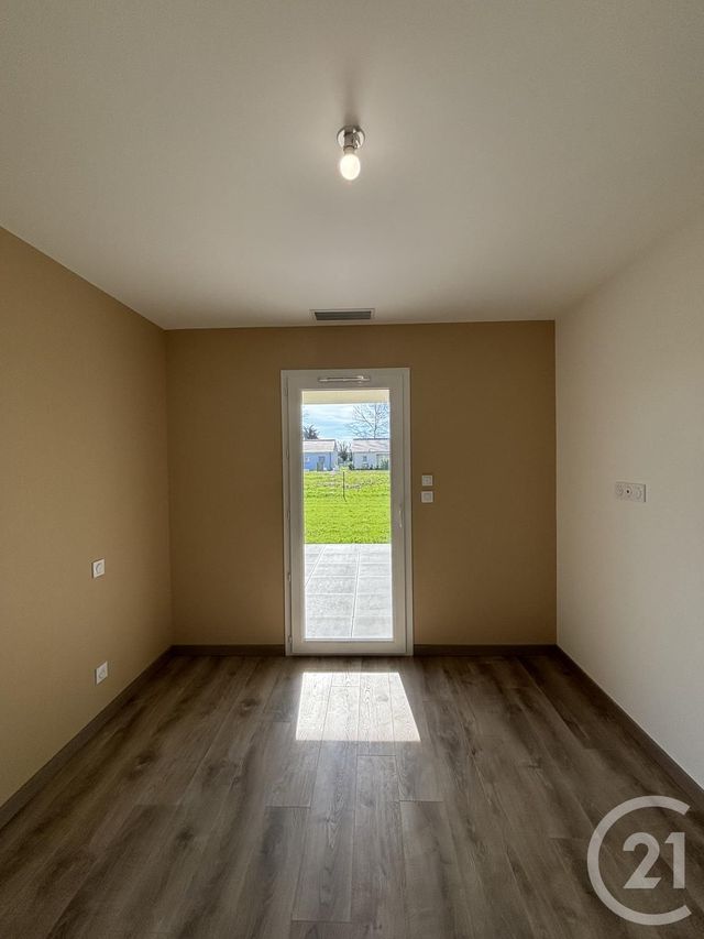 maison à louer - 4 pièces - 96.5 m2 - YZEURE - 03 - AUVERGNE - Century 21 Pierre Immobilier