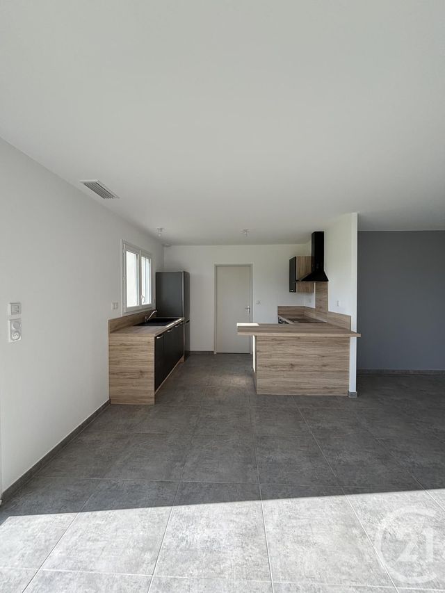 maison à louer - 4 pièces - 96.5 m2 - YZEURE - 03 - AUVERGNE - Century 21 Pierre Immobilier