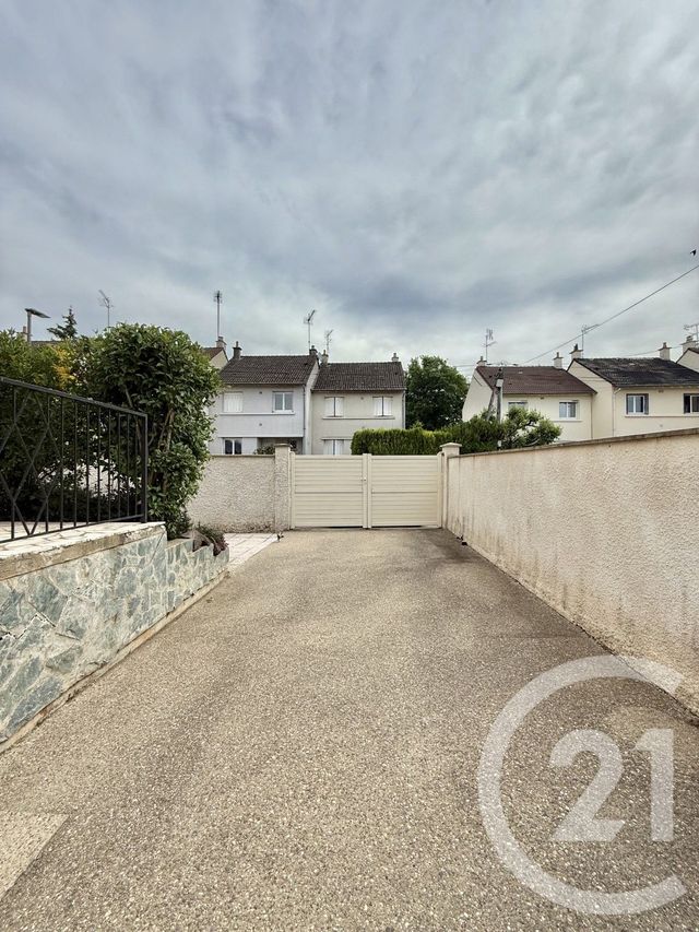 Afficher la photo en grand maison à vendre - 4 pièces - 80.8 m2 - YZEURE - 03 - AUVERGNE - Century 21 Pierre Immobilier