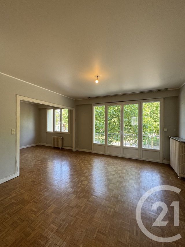 Appartement F4 à vendre - 4 pièces - 71.75 m2 - MOULINS - 03 - AUVERGNE - Century 21 Pierre Immobilier