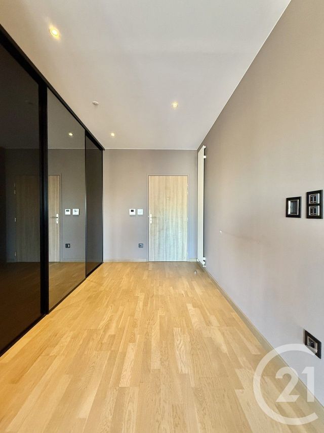 Appartement F4 à louer - 4 pièces - 181.9 m2 - MOULINS - 03 - AUVERGNE - Century 21 Pierre Immobilier