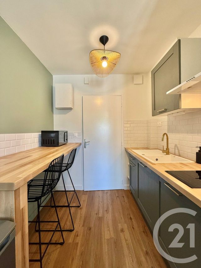 Appartement F1 à louer - 1 pièce - 19.0 m2 - YZEURE - 03 - AUVERGNE - Century 21 Pierre Immobilier