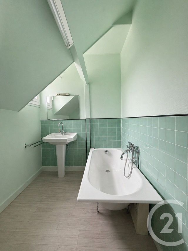 maison à vendre - 4 pièces - 105.45 m2 - YZEURE - 03 - AUVERGNE - Century 21 Pierre Immobilier