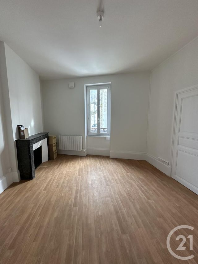 Appartement F1 à louer - 1 pièce - 29.51 m2 - MOULINS - 03 - AUVERGNE - Century 21 Pierre Immobilier