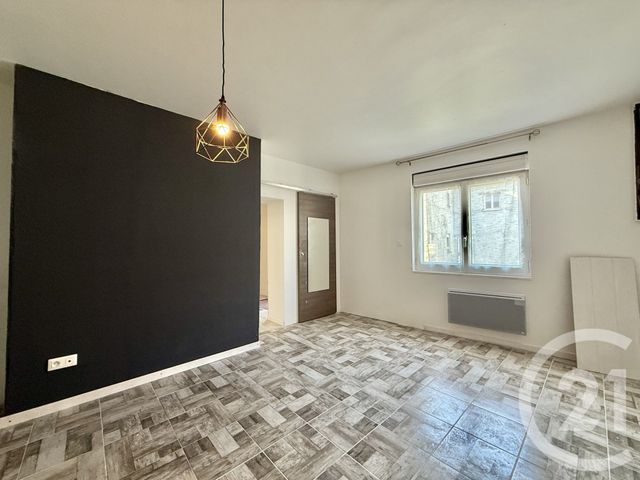 maison à vendre - 5 pièces - 138.0 m2 - VILLENEUVE SUR ALLIER - 03 - AUVERGNE - Century 21 Pierre Immobilier