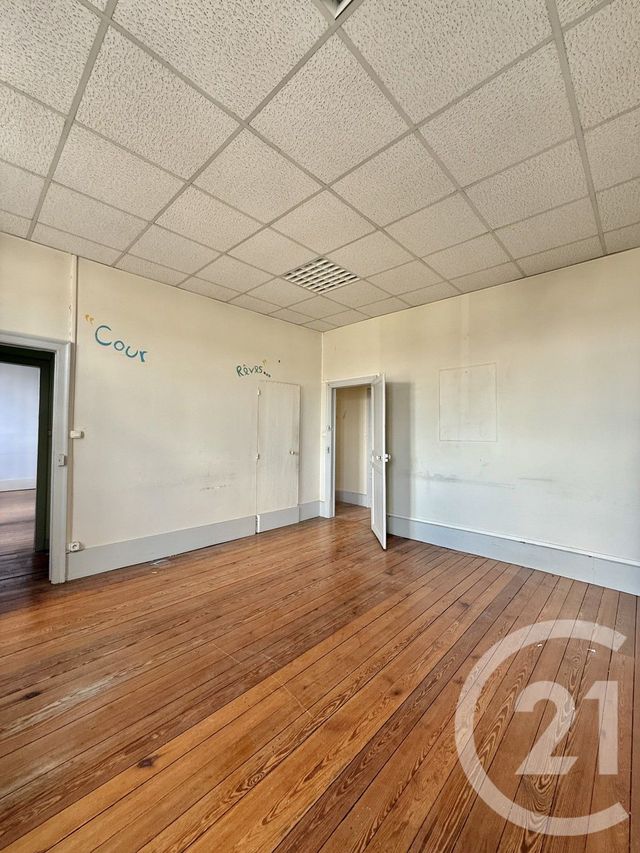 Appartement T4 à vendre - 5 pièces - 123.1 m2 - MOULINS - 03 - AUVERGNE - Century 21 Pierre Immobilier