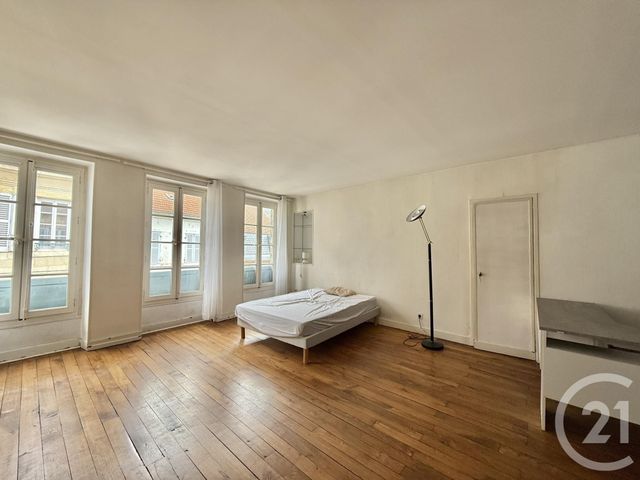 Appartement F5 à vendre - 5 pièces - 152.1 m2 - MOULINS - 03 - AUVERGNE - Century 21 Pierre Immobilier