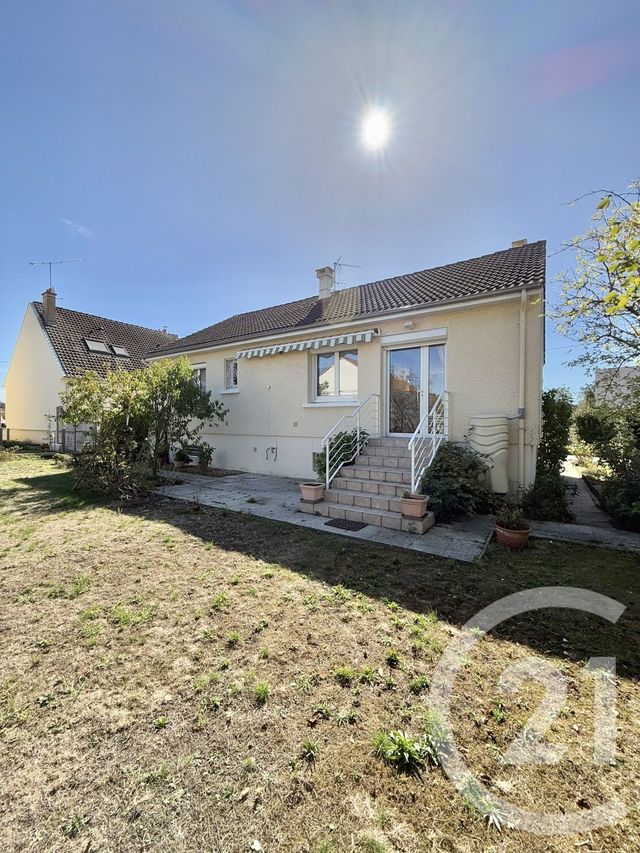 Afficher la photo en grand maison à vendre - 5 pièces - 91.75 m2 - YZEURE - 03 - AUVERGNE - Century 21 Pierre Immobilier