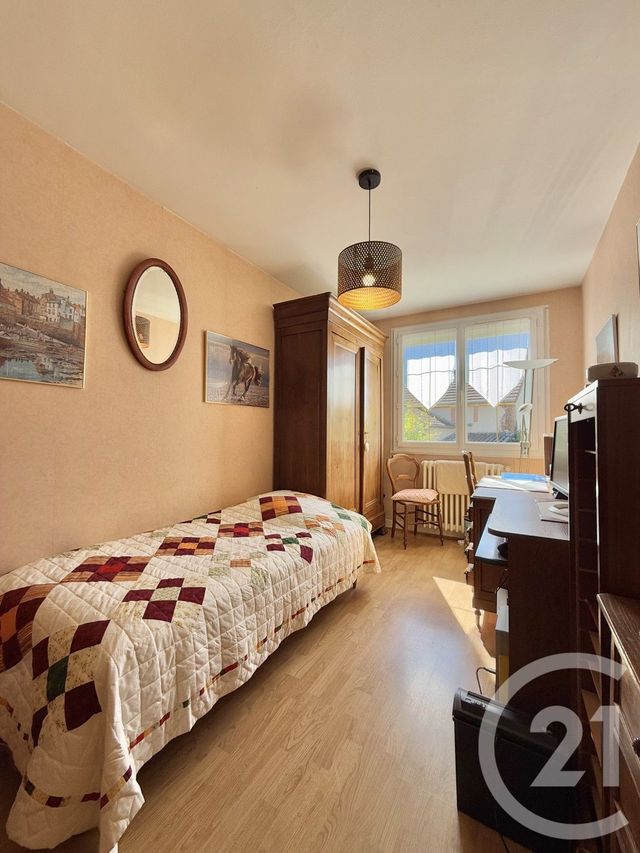 Afficher la photo en grand maison à vendre - 5 pièces - 91.75 m2 - YZEURE - 03 - AUVERGNE - Century 21 Pierre Immobilier