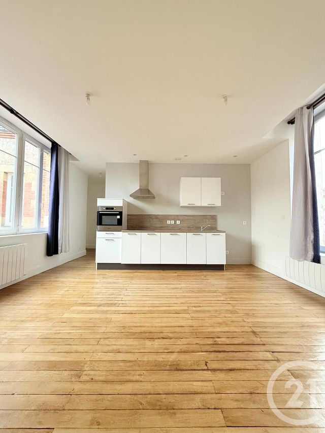 Appartement F4 à louer - 4 pièces - 74.68 m2 - MOULINS - 03 - AUVERGNE - Century 21 Pierre Immobilier