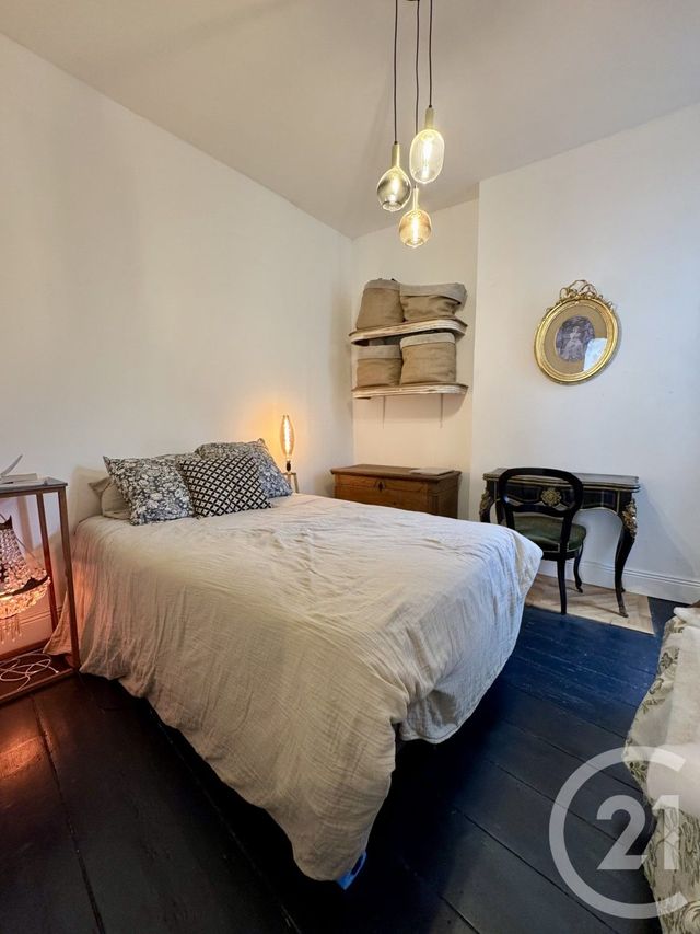 Afficher la photo en grand Appartement F2 à vendre - 2 pièces - 43.0 m2 - MOULINS - 03 - AUVERGNE - Century 21 Pierre Immobilier