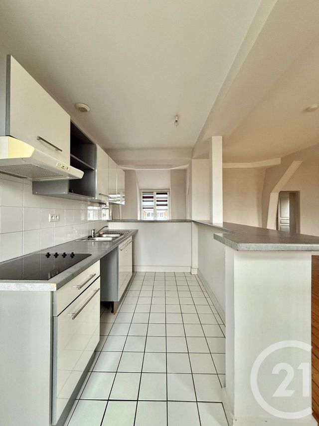 Appartement F3 à louer - 3 pièces - 91.4 m2 - MOULINS - 03 - AUVERGNE - Century 21 Pierre Immobilier