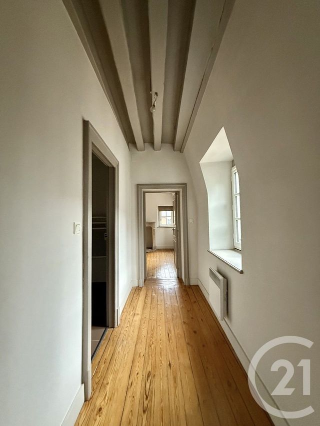Appartement F3 à louer - 3 pièces - 91.4 m2 - MOULINS - 03 - AUVERGNE - Century 21 Pierre Immobilier