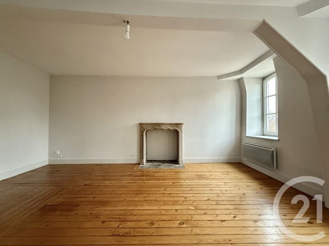 Appartement F3 à louer - 3 pièces - 91.4 m2 - MOULINS - 03 - AUVERGNE - Century 21 Pierre Immobilier