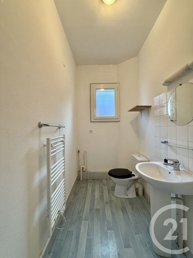 Appartement F2 à louer - 2 pièces - 47.62 m2 - MOULINS - 03 - AUVERGNE - Century 21 Pierre Immobilier