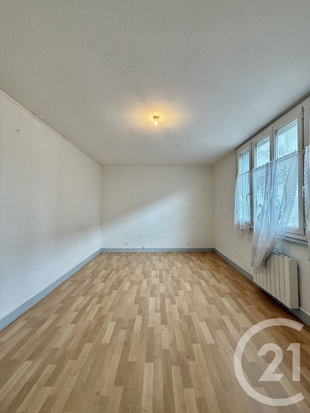 Appartement F2 à louer - 2 pièces - 47.62 m2 - MOULINS - 03 - AUVERGNE - Century 21 Pierre Immobilier