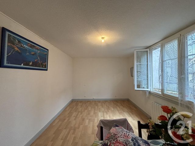 Appartement F2 à louer - 2 pièces - 47.62 m2 - MOULINS - 03 - AUVERGNE - Century 21 Pierre Immobilier