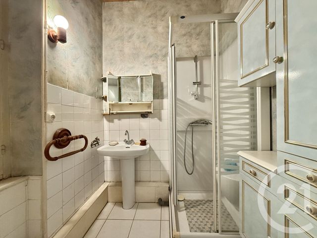 maison à vendre - 8 pièces - 135.0 m2 - YZEURE - 03 - AUVERGNE - Century 21 Pierre Immobilier