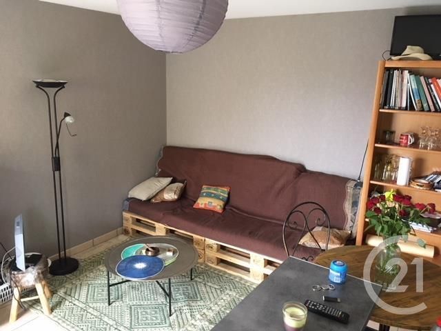 Appartement F2 à louer - 2 pièces - 42.15 m2 - YZEURE - 03 - AUVERGNE - Century 21 Pierre Immobilier