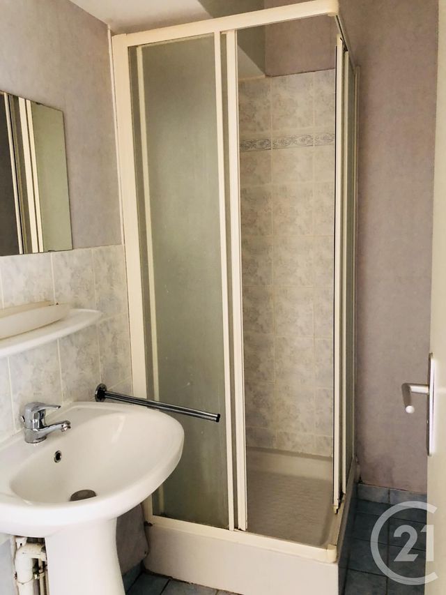 Appartement F2 à louer - 2 pièces - 42.15 m2 - YZEURE - 03 - AUVERGNE - Century 21 Pierre Immobilier