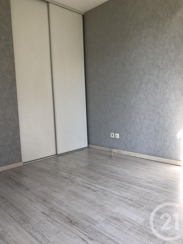 Appartement F2 à louer - 2 pièces - 42.15 m2 - YZEURE - 03 - AUVERGNE - Century 21 Pierre Immobilier