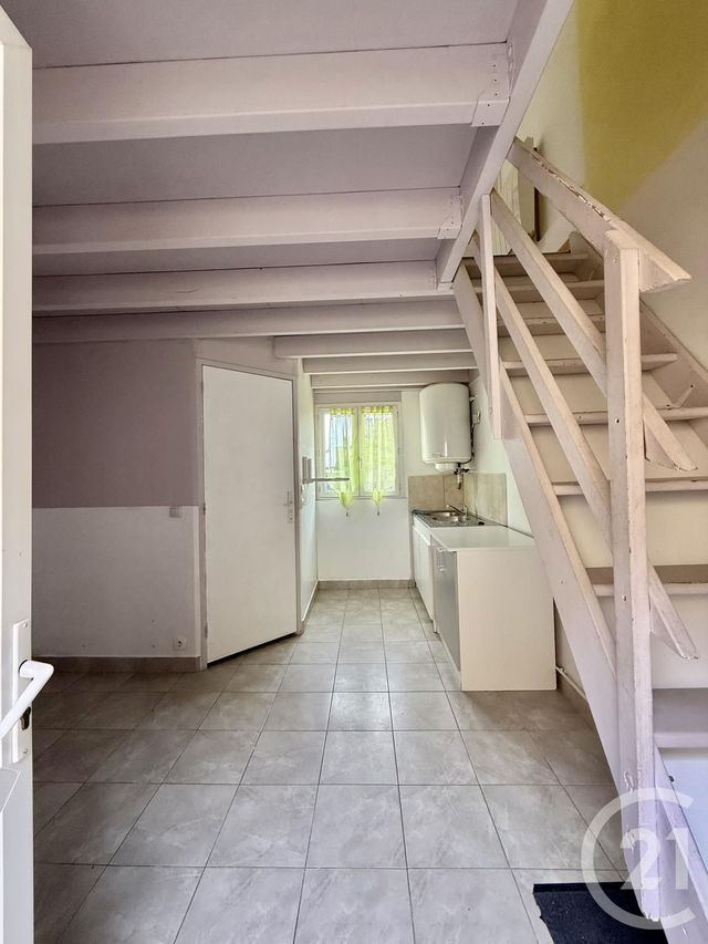 Appartement Studio à louer - 1 pièce - 25.47 m2 - YZEURE - 03 - AUVERGNE - Century 21 Pierre Immobilier