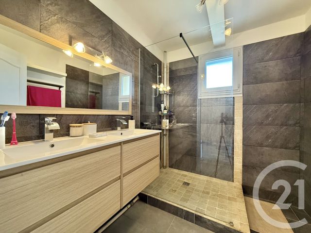 Appartement F3 à vendre - 3 pièces - 75.97 m2 - MOULINS - 03 - AUVERGNE - Century 21 Pierre Immobilier