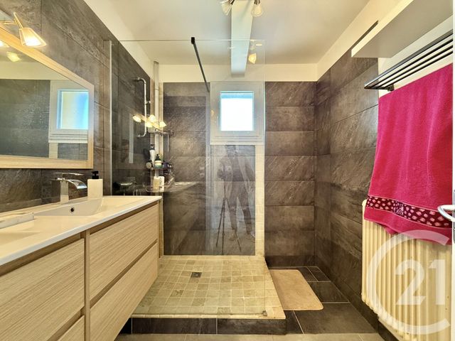 Appartement F3 à vendre - 3 pièces - 75.97 m2 - MOULINS - 03 - AUVERGNE - Century 21 Pierre Immobilier