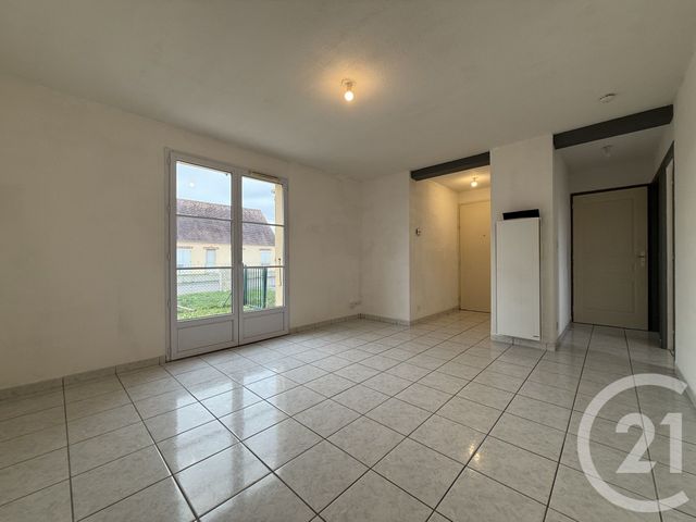 Appartement F2 à louer - 2 pièces - 39.2 m2 - SOUVIGNY - 03 - AUVERGNE - Century 21 Pierre Immobilier