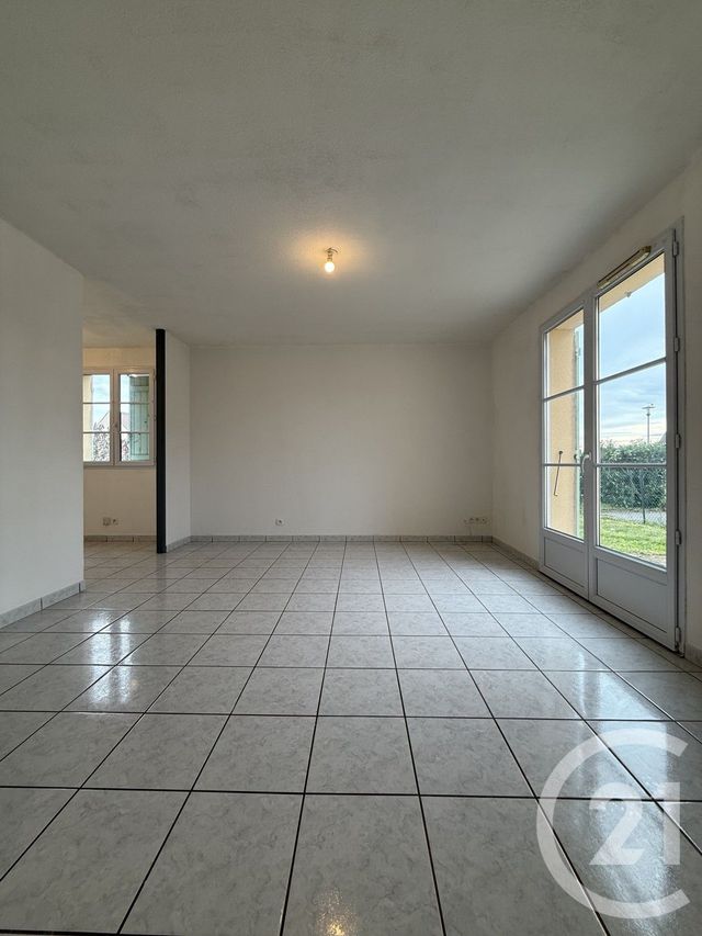 Appartement F2 à louer SOUVIGNY