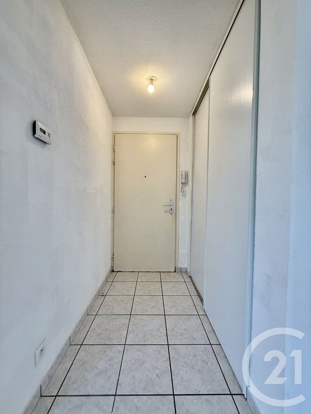 Appartement F2 à louer - 2 pièces - 39.2 m2 - SOUVIGNY - 03 - AUVERGNE - Century 21 Pierre Immobilier