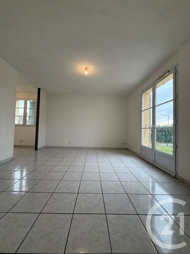 Appartement F2 à louer - 2 pièces - 39.2 m2 - SOUVIGNY - 03 - AUVERGNE - Century 21 Pierre Immobilier