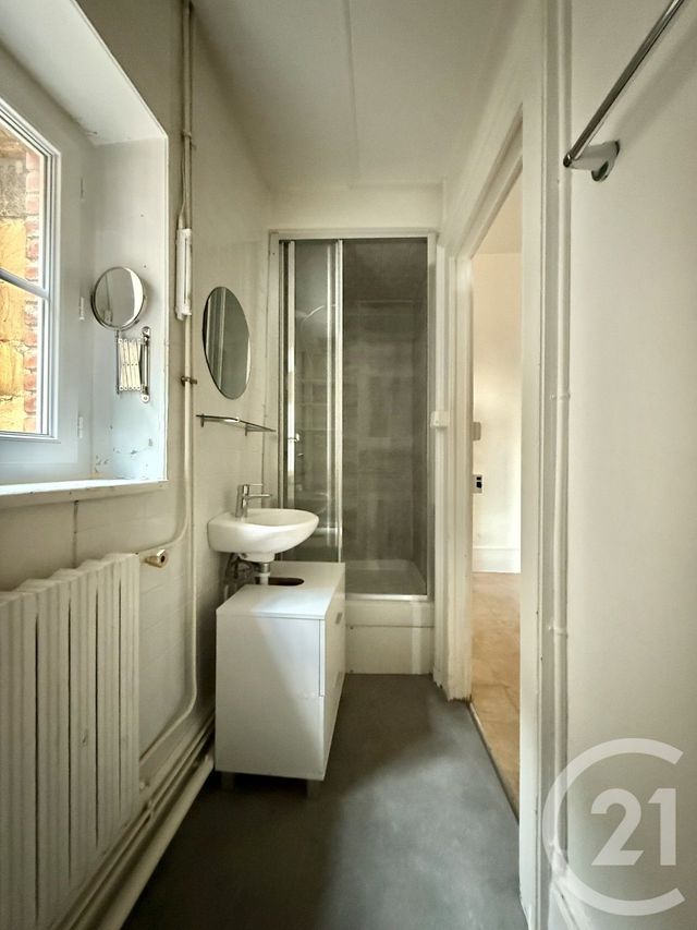 Appartement F2 à louer - 2 pièces - 40.25 m2 - MOULINS - 03 - AUVERGNE - Century 21 Pierre Immobilier