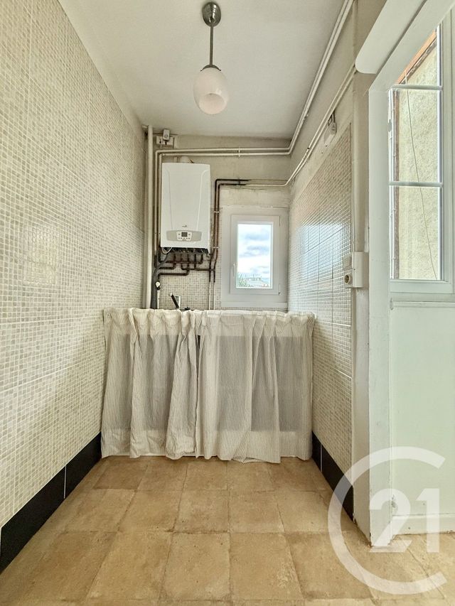 Appartement F2 à louer - 2 pièces - 40.25 m2 - MOULINS - 03 - AUVERGNE - Century 21 Pierre Immobilier