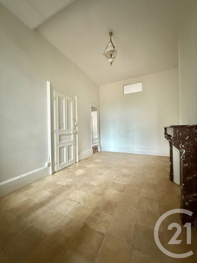 Appartement F2 à louer - 2 pièces - 40.25 m2 - MOULINS - 03 - AUVERGNE - Century 21 Pierre Immobilier