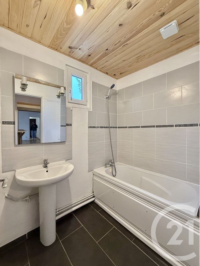 maison à louer - 3 pièces - 80.0 m2 - DORNES - 58 - BOURGOGNE - Century 21 Pierre Immobilier