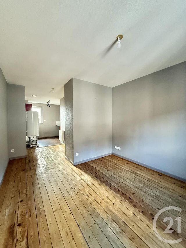 Appartement F3 à louer - 3 pièces - 46.0 m2 - MOULINS - 03 - AUVERGNE - Century 21 Pierre Immobilier