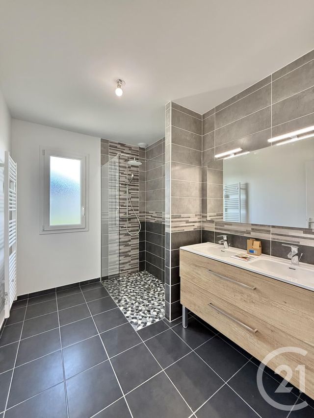 maison à louer - 4 pièces - 95.78 m2 - YZEURE - 03 - AUVERGNE - Century 21 Pierre Immobilier