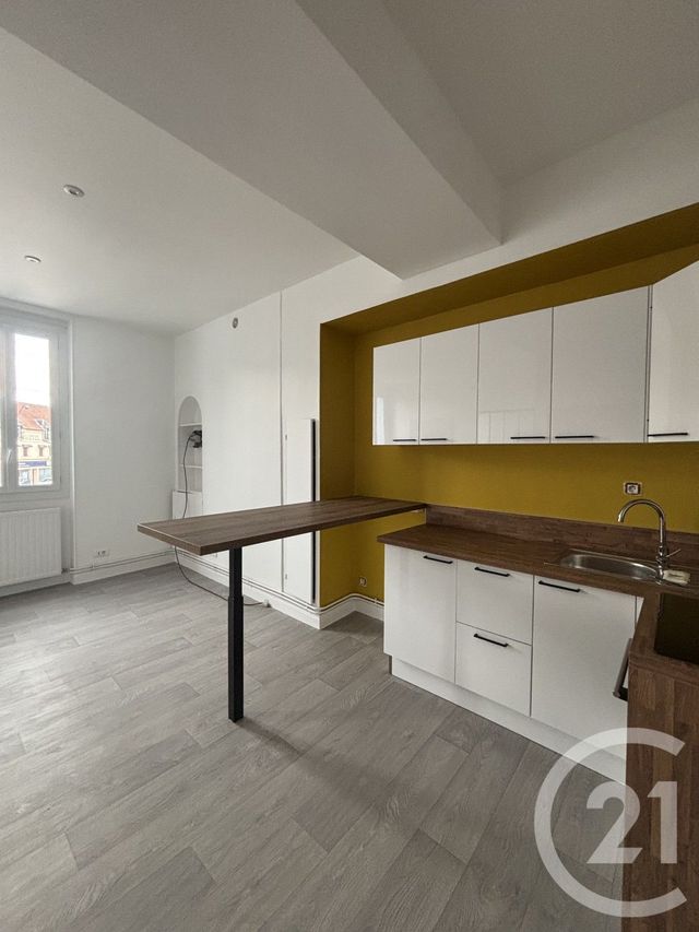 Appartement F2 à louer - 2 pièces - 35.9 m2 - MOULINS - 03 - AUVERGNE - Century 21 Pierre Immobilier
