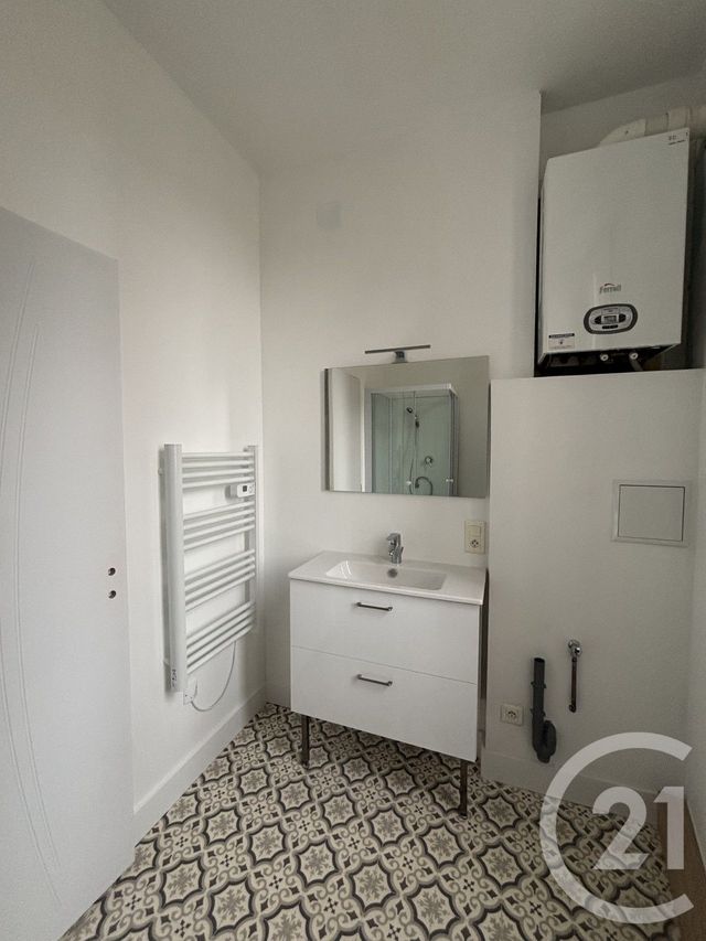 Appartement F2 à louer - 2 pièces - 35.9 m2 - MOULINS - 03 - AUVERGNE - Century 21 Pierre Immobilier
