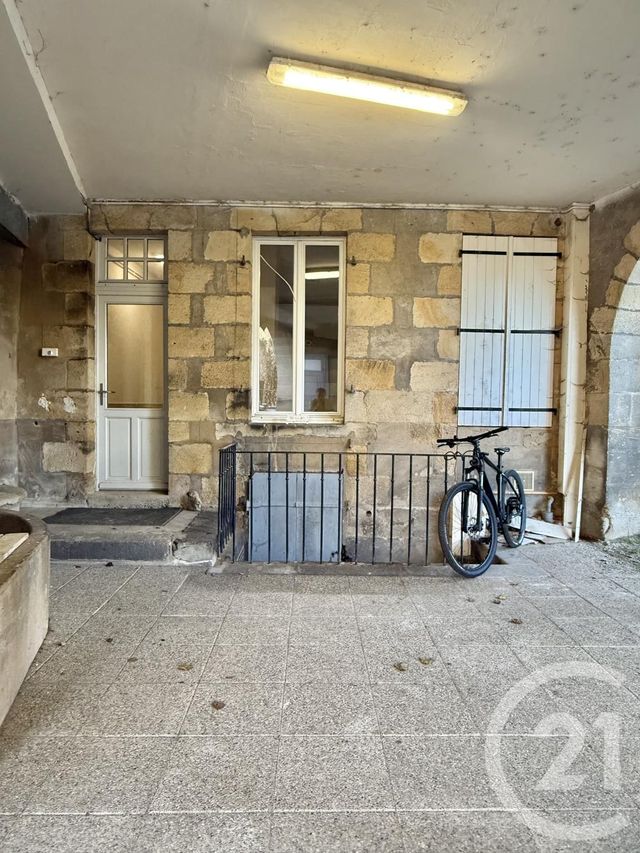 Appartement à louer - 3 pièces - 81.4 m2 - MOULINS - 03 - AUVERGNE - Century 21 Pierre Immobilier