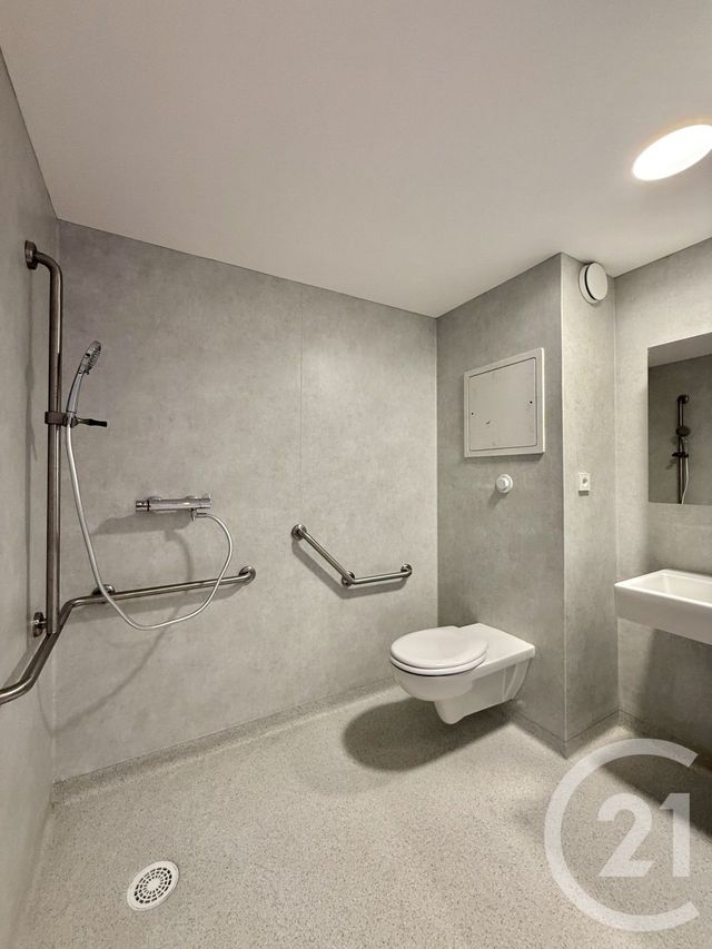 Appartement F1 à louer - 1 pièce - 24.1 m2 - MOULINS - 03 - AUVERGNE - Century 21 Pierre Immobilier