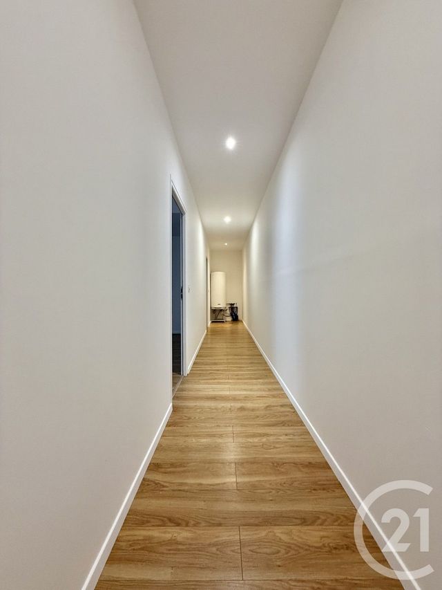 Appartement F3 à louer - 3 pièces - 86.45 m2 - MOULINS - 03 - AUVERGNE - Century 21 Pierre Immobilier