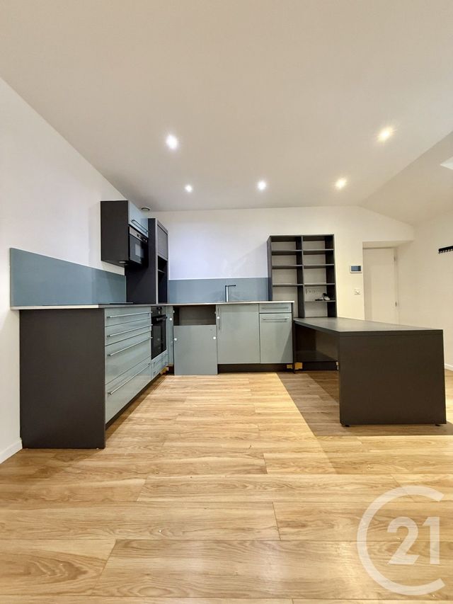 Appartement F3 à louer - 3 pièces - 86.45 m2 - MOULINS - 03 - AUVERGNE - Century 21 Pierre Immobilier