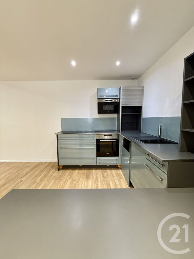 Appartement F3 à louer - 3 pièces - 86.45 m2 - MOULINS - 03 - AUVERGNE - Century 21 Pierre Immobilier