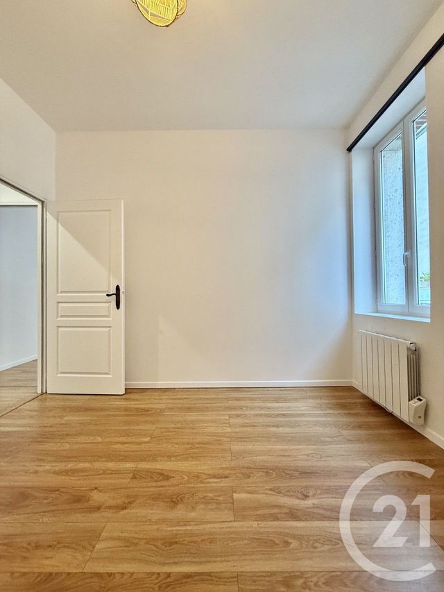 Appartement F3 à louer - 3 pièces - 86.45 m2 - MOULINS - 03 - AUVERGNE - Century 21 Pierre Immobilier