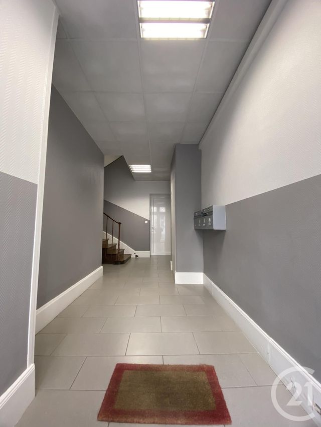 Appartement F2 à louer - 2 pièces - 54.0 m2 - MOULINS - 03 - AUVERGNE - Century 21 Pierre Immobilier