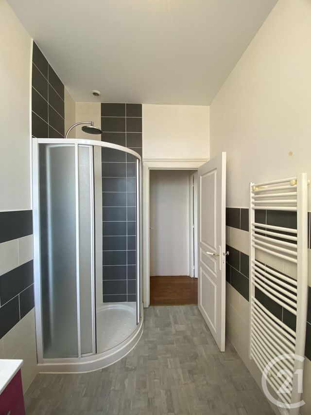 Appartement F2 à louer - 2 pièces - 54.0 m2 - MOULINS - 03 - AUVERGNE - Century 21 Pierre Immobilier